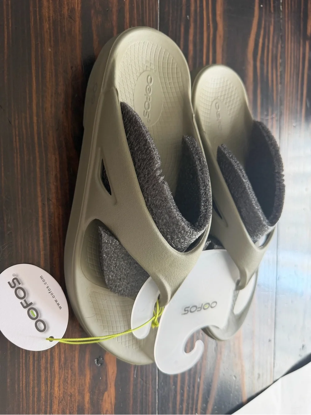 OOFOS Men’s Olive/Taupe Slide Sandals